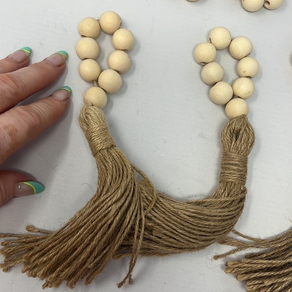 Set of 6 Napkin Rings Wooden Beads & Jute Rope Tassels Rustic Table Setting - Picture 6 of 6